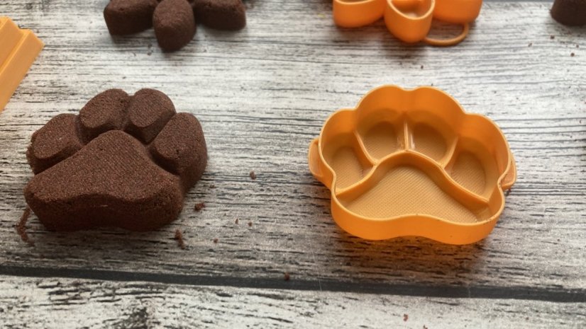 mini-bábovičky (různé druhy uvnitř) - Motiv bábovky: dino - dlouhokrk