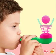 Foukací hra s míčkem