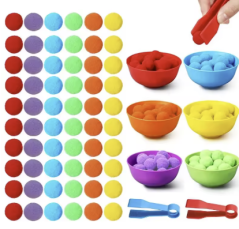 Třídění barevných pompomů