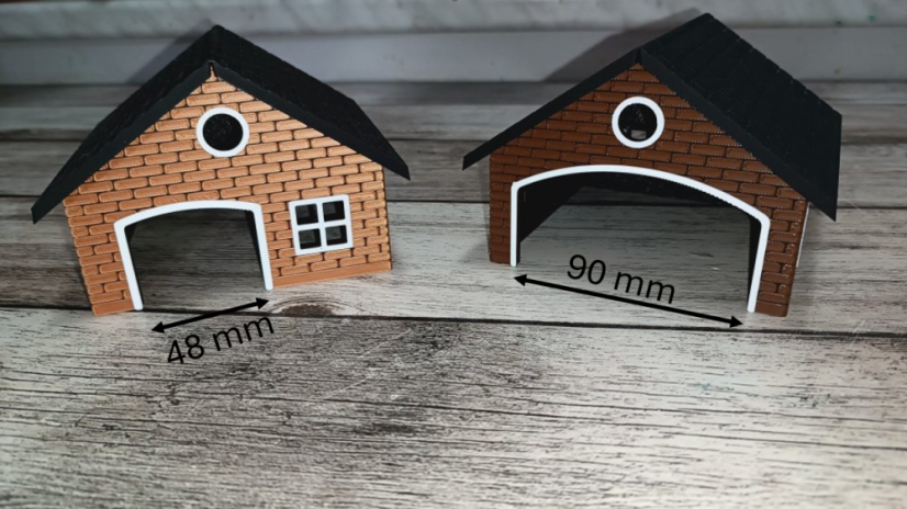 Domečky - různé druhy a velikosti - Typ domečku: chaloupka 138x138 mm - ROSTOUCÍ (s 1x vrata šíře 48 mm + čelo s 90 mm průchodem pro DIY)