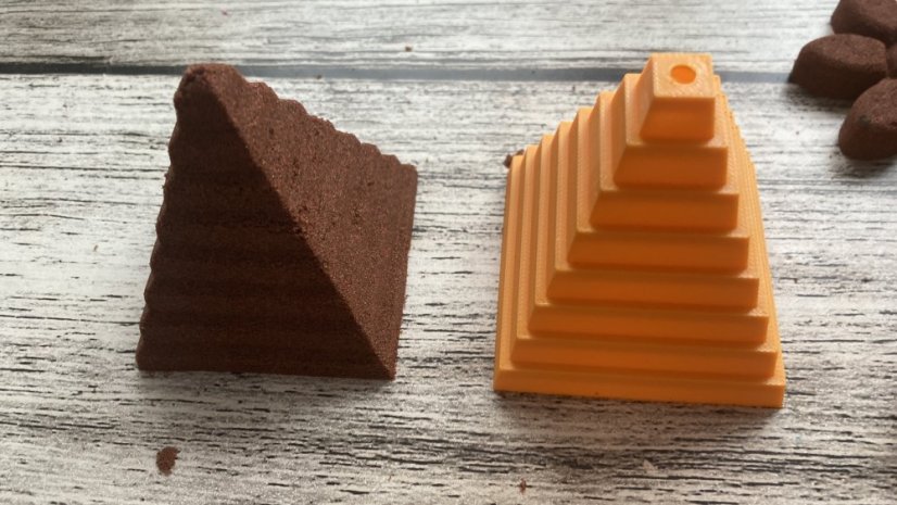 mini-bábovičky (různé druhy uvnitř) - Motiv bábovky: dino - dlouhokrk