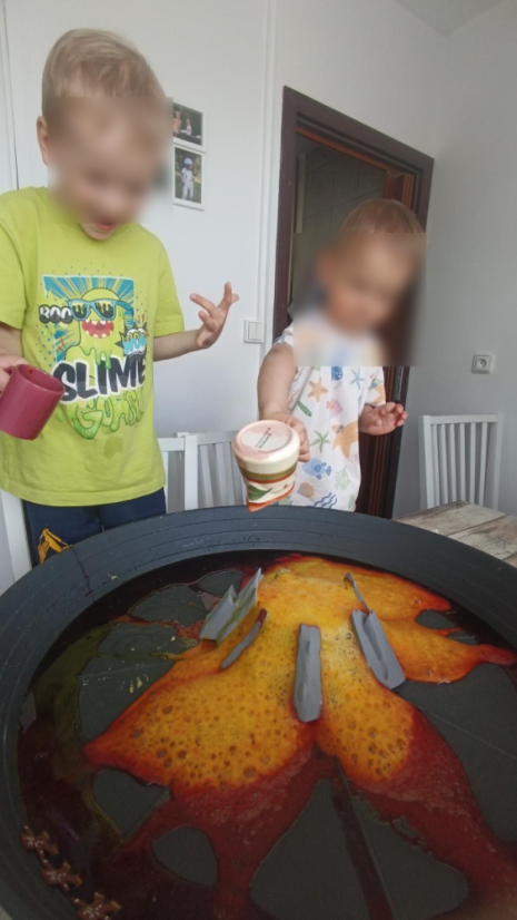 Sopka a supervulkán pro zábavné pokusy (až 25 cm)