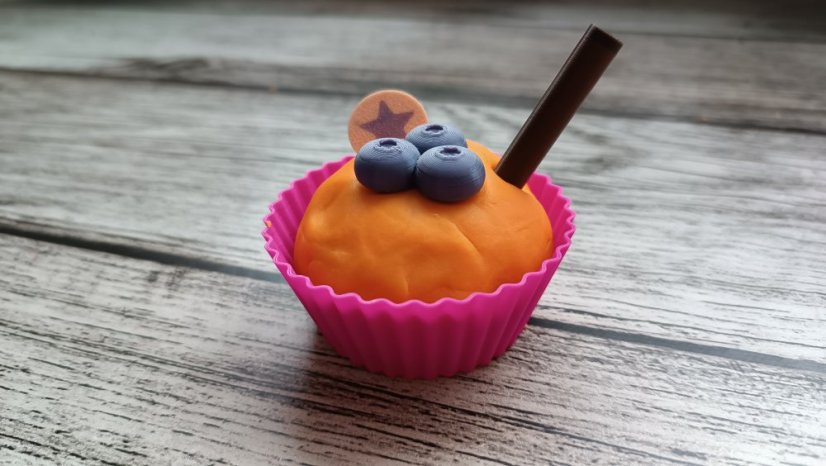 Zdobení Muffinů (různé varianty, i samotné dekorace) - Varianty: set - 4muffiny s dekoracemi (bez plechu)
