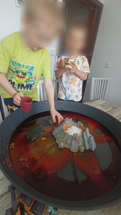 Sopka a supervulkán pro zábavné pokusy (až 25 cm)